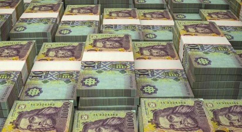 Jelentősen drágul Magyarország hiteleinek finanszírozása