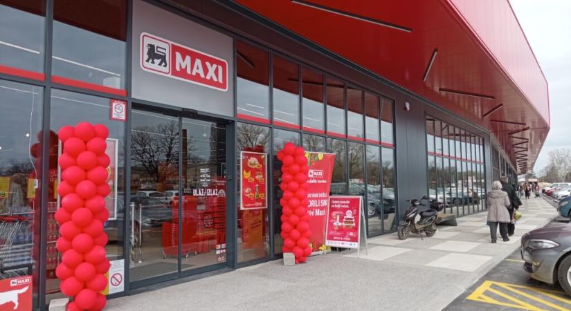 Néhány üzlet már megnyitott Óbecse új bevásárlóközpontjában