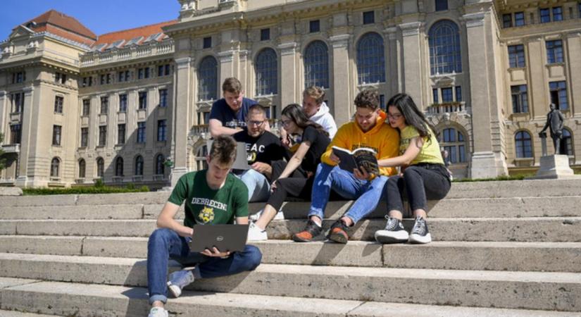 Rekordszámú felvételiző választotta a Debreceni Egyetemet