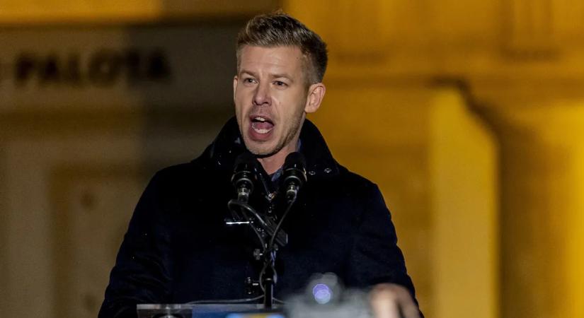 Magyar Péter nem bírja idegekkel, hogy Orbán Viktor simán letolja a pályáról – ezek a legjobb mémek