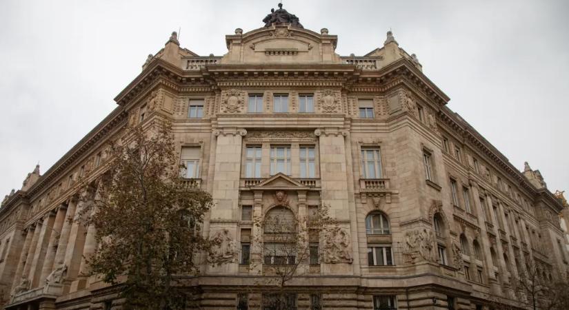 Félmilliárd ment konyhatechnológiára – kijött a részletes lista az MNB-székház felújítási költségeiről