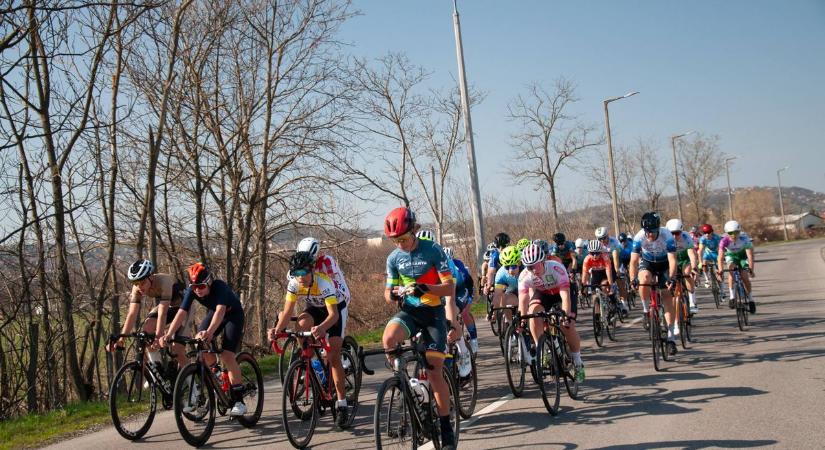 Szerb és bosnyák csapat is erősítette a szekszárdi verseny mezőnyét