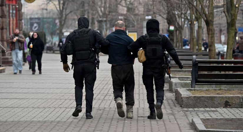 Eldurvult a kényszersorozás, mentőt kellett hívni a lakótelepre