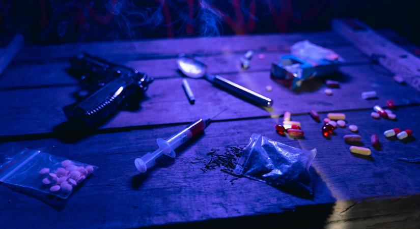 Visszahozzák a tűcsereprogramot Józsefvárosban? Pikóék új drogstratégiája kiverte a biztosítékot