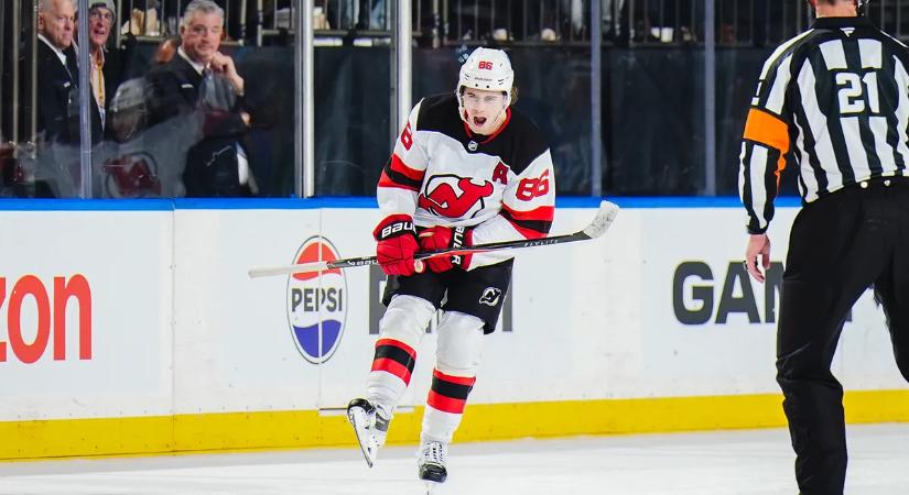 Milánó 2026: Jack Hughes nem kapja meg a korongot, amellyel a győztes gólt szerezte