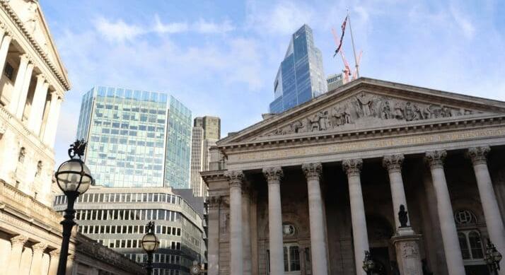 Változatlanul hagyta az alapkamatot a Bank of England – Nőtt az inflációs bizonytalanság