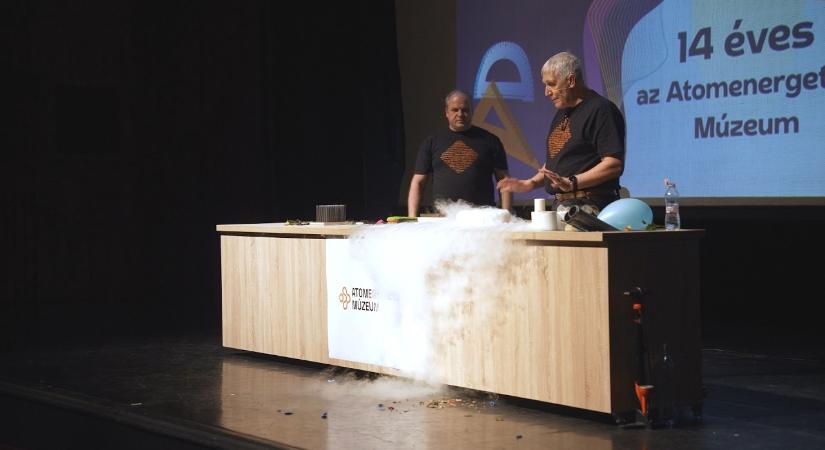 Részesei lehettek a kísérleteknek a diákok