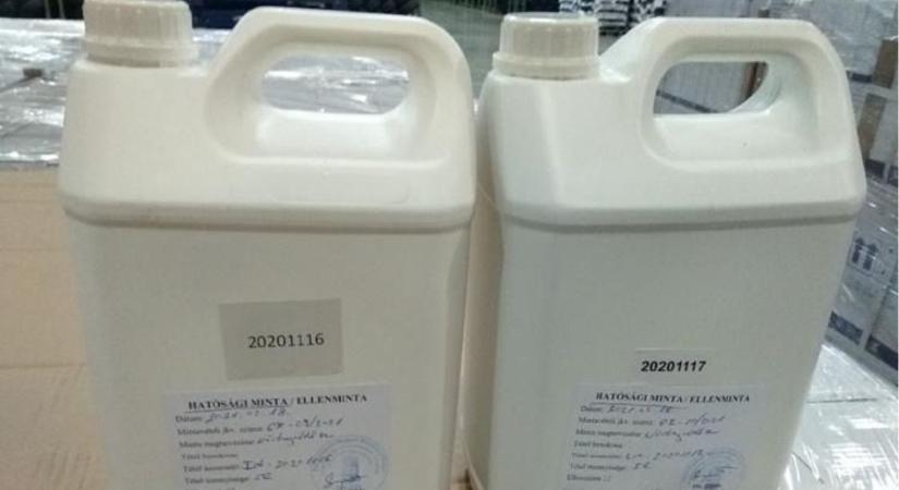 Halálos a palántának, veszélyes az egészségünkre: kamu permetszerrel verik át a gazdákat