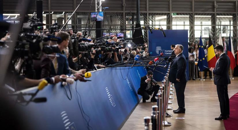 Orbán Viktor a sajtóval szkanderezett – irány a ring!