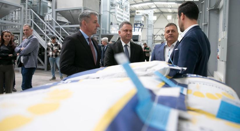 Új vetőmagüzem Kiskunhalason: világszínvonalú fejlesztés a magyar földeken – fotók