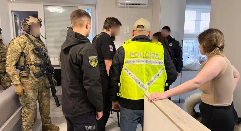 „Scammer” kiberakció: ukrán csalókat fogtak el 300 ezer eurós kárért