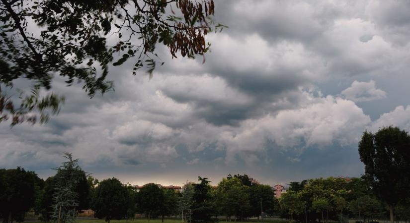 Fagyos hajnal után szeles, változóan napos idő érkezik