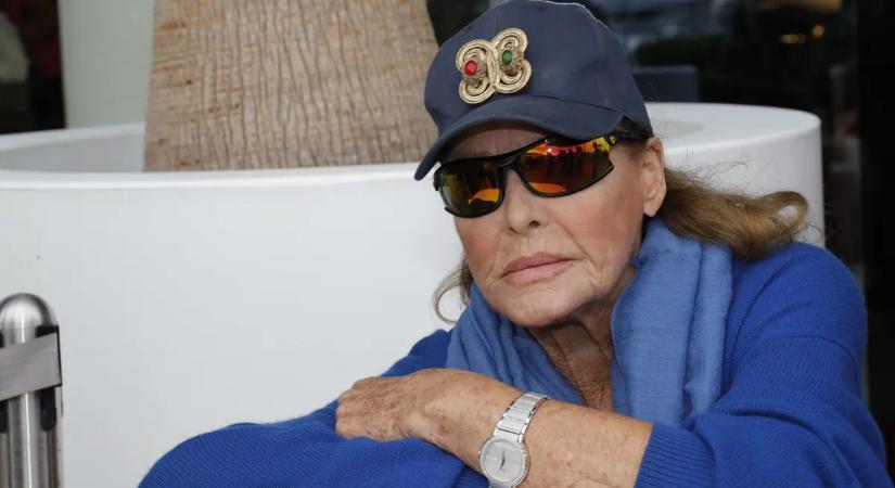 Az első Bond-lány, Ursula Andress 16 millió fontot veszített a vagyonából