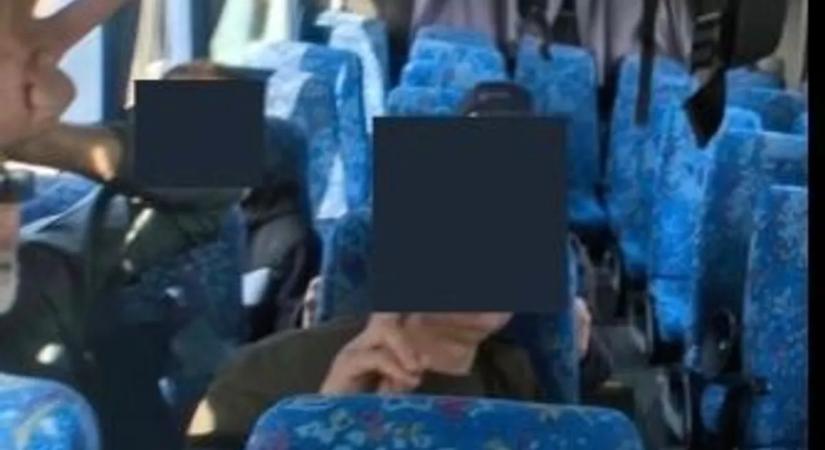 Üres buszok a Tisza-menetre? – A Tűzfalcsoport szerint vidékről alig érkeztek résztvevők