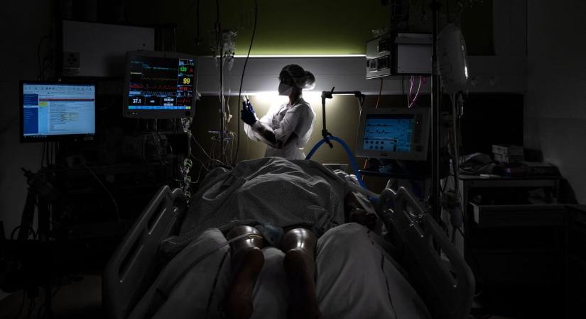 Durván alábecsülhették a Covid miatti halálozási adatokat az Egyesült Államokban