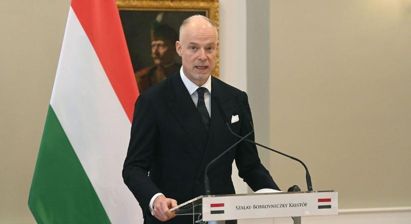 „Hazahozzuk katonáinkat!” – reagált a honvédelmi miniszter a fokozódó közel-keleti helyzetre