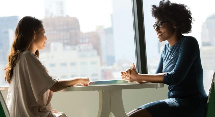 Hogyan beszélj azokkal, akik nem kedvelnek? 3 zseniális tanács egy kommunikációs trénertől