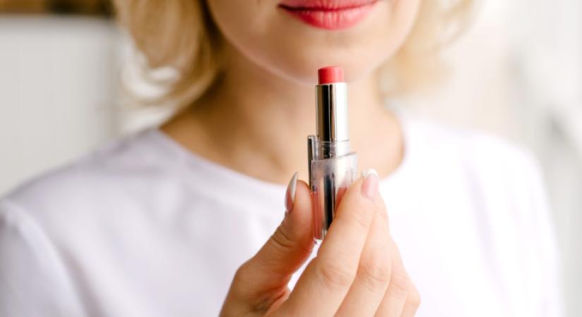 3 rúzsárnyalat, ami minden nőt fiatalít: így tagadhatsz le egy tízest