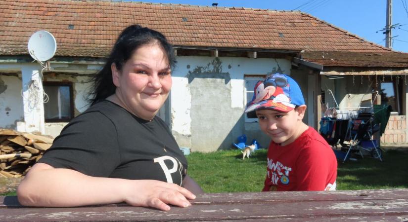 A dénesfai család bajban van, "letiltották" a kéményüket, nincs pénz újrarakatni