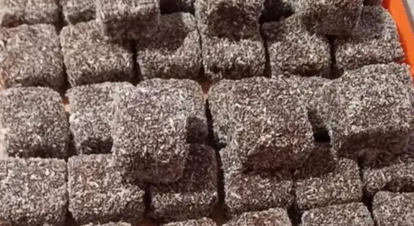 Ha így készíted, a kókuszkocka puha marad napokig és nem szárad ki