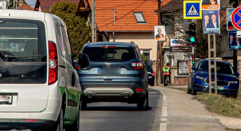 Már közlekedési lámpa is bünteti a gyorshajtást Borsodban - képekkel, videóval