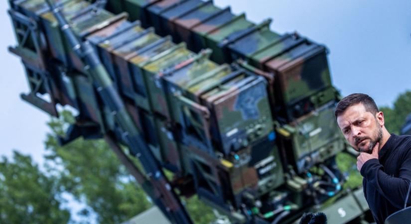 Veszélyes fordulat: katonai repülőgépek jelentek meg a térképen, a Közel-Keletről szállíthatnak fegyvereket Ukrajnába