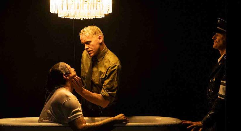 BEVEZETÉS A NESTERVAL-UNIVERZUMBA A Nesterval immerzív színháza