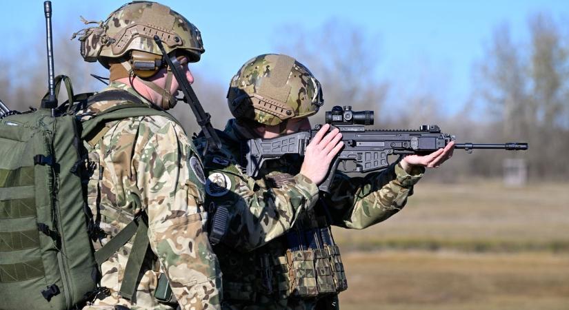 Hazatértek Bagdadból a magyar katonák – biztonsági okokból állt le a NATO-misszió