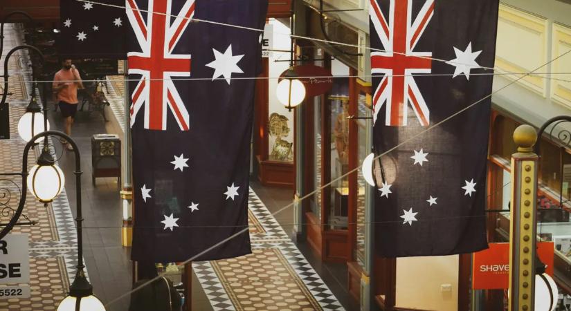 Elképesztő, mi bújt el a reptéri boltban – videó