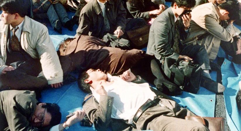 Terrortámadás a tokiói metrón: elszabadult a mérges gáz, rengetegen haltak meg