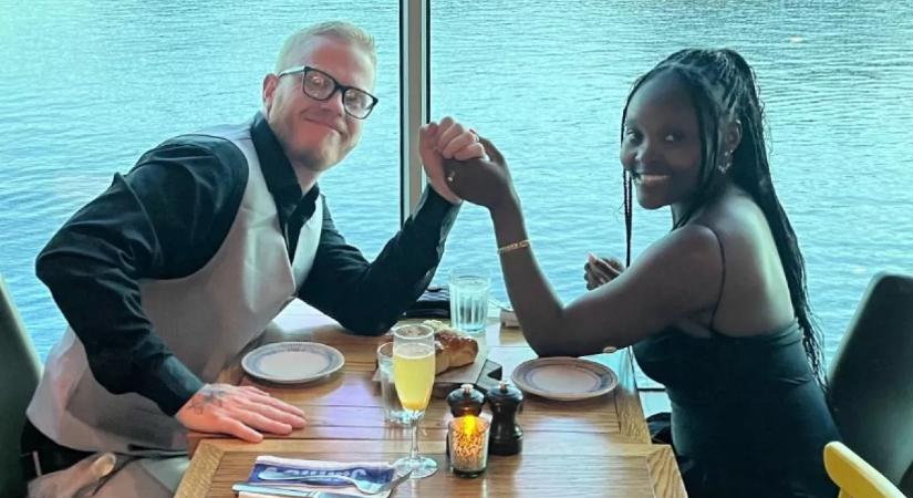 Fiatal párja miatt ekézik a 38 éves srácot – Ezt mondja ő