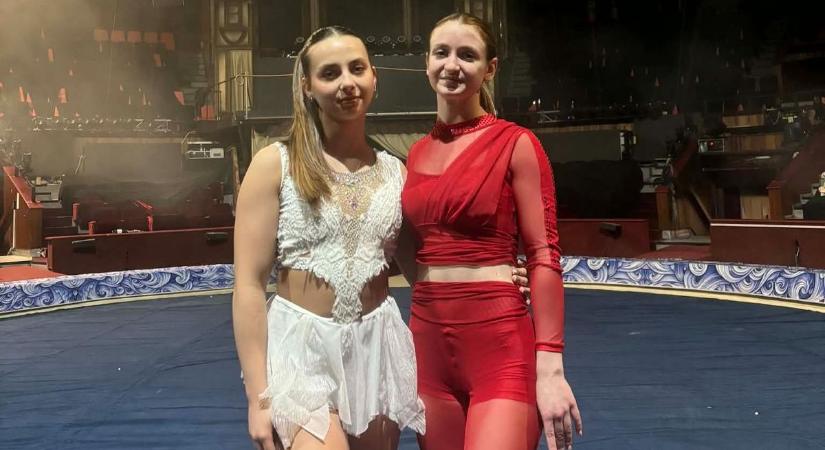 Két szolnoki lány ötezer ember előtt mutatja be lélegzetelállító produkcióját a Fővárosi Nagycirkuszban