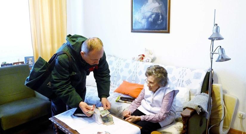 Változás: máskor jön az áprilisi nyugdíj, a szokott napon most ne várd a pénzt