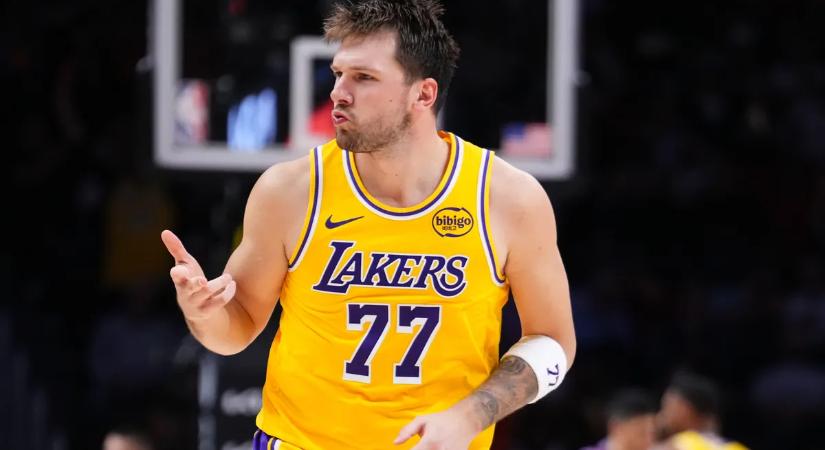 NBA: Doncic 60 ponttal sokkolta Miamit, Wembanyama a rájátszásba dobta a Spurst