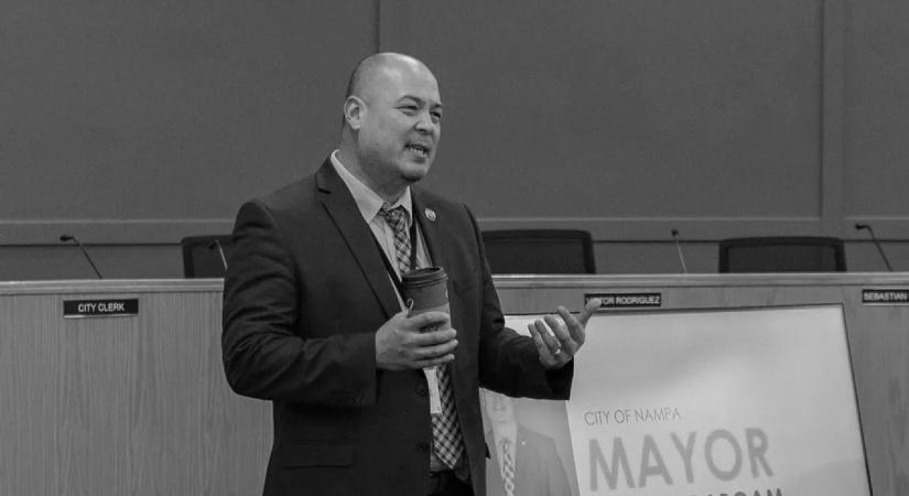 A városháza gyűlésén esett össze holtan a 47 éves polgármester