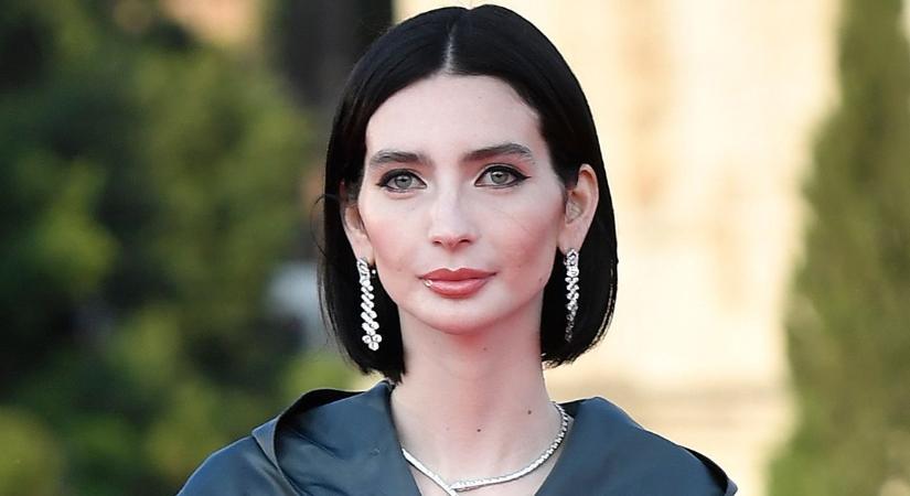 Fel tudod ismerni? Ez a gyönyörű nő egy tragikusan fiatalon elhunyt színész lánya