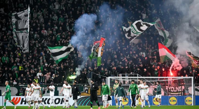 Rasszista szurkolói bekiabálások és pirotechnika miatt büntette az UEFA a Ferencvárost