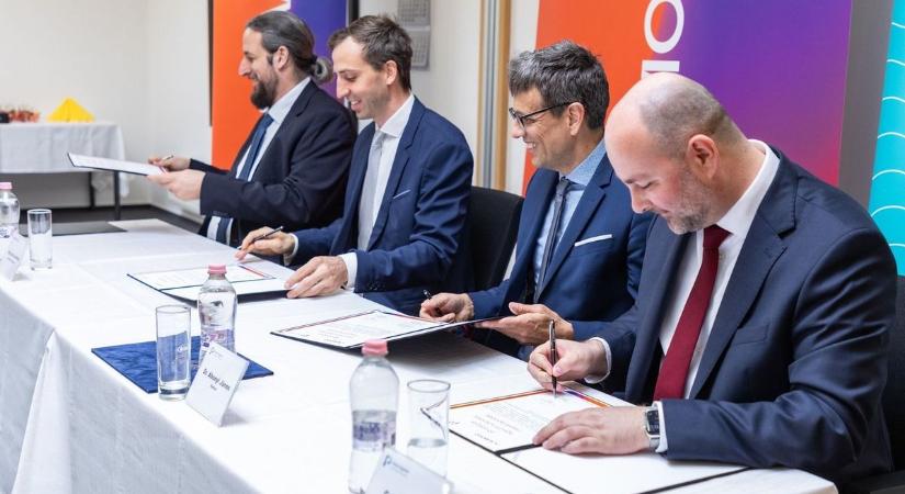 A veszprémi AUMOVIO Hungary Kft. és a Pannon Egyetem között kötött stratégiai megállapodás részletei