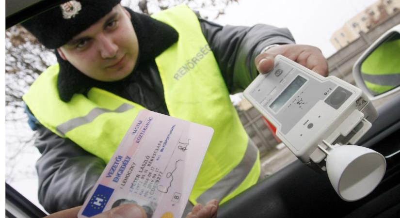 Sofőrök, figyelem: ők most leadhatják a jogosítványukat!