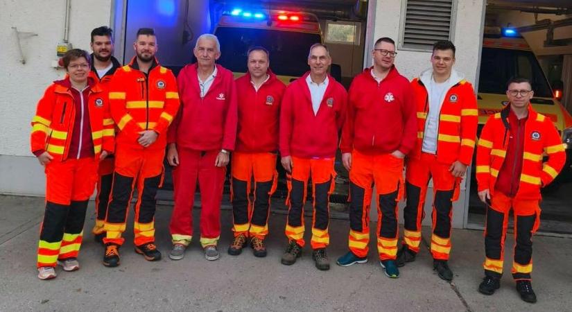 Könnyek között búcsúztatták a sellyei mentőállomás vezetőjét – közel 40 év szolgálat után
