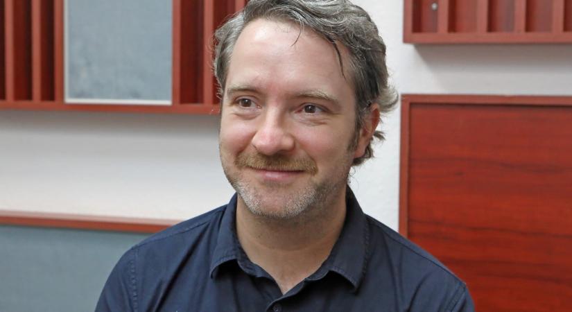 Mikecz: Mini Békemeneteket csinál Orbán vidéken