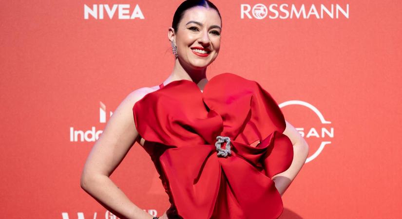 Mutatjuk az idei GLAMOUR gála legszebb ruháit, így tündököltek a vörös szőnyegen a sztárok