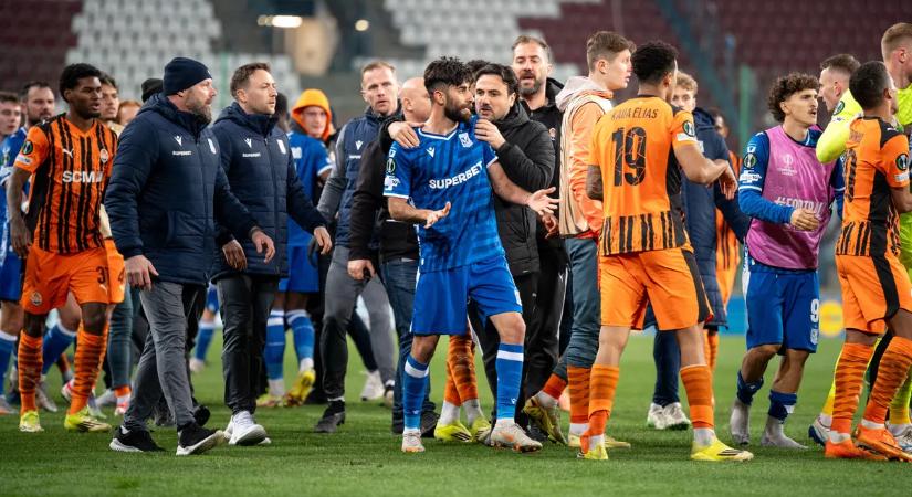 Óriási balhé és tömegjelenet Krakkóban, sokba került az ukránoknak – videó