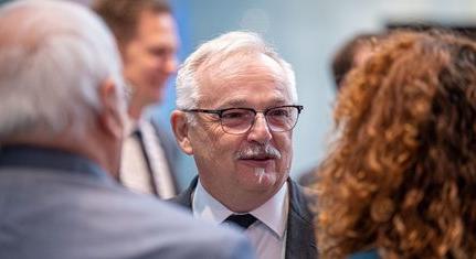 Magyarország nem ismeri el a Hernádi Zsolt ellen jogerősen meghozott elítélő határozatokat