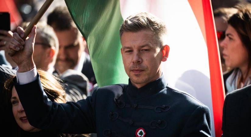 Magyar Péter: Ukrán zászlóval pózoltak a salgótarjáni Fidesz emberei