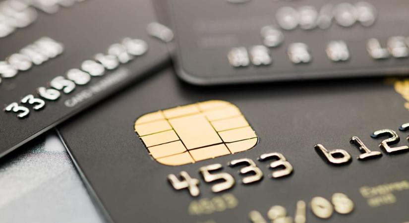 Ne dobd ki a lejárt műanyag kártyákat, igazi kincs: így használd fel őket újra!