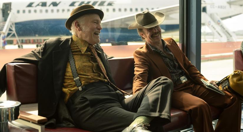 Előzetest kapott az Oscar-díjas rendező CIA-s, sötét humorú vígjátéka Sam Rockwell és John Malkovich főszereplésével