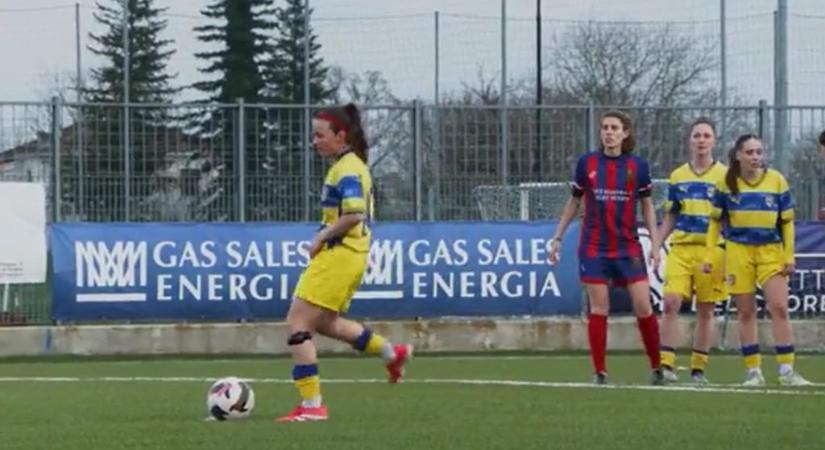 Fair play a javából: óriásit hibázott a bíró, de a női focista szándékosan kihagyta a 11-est