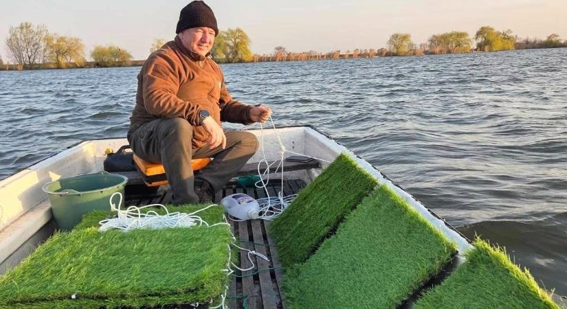 Titokzatos piros bóják tűntek fel a Látóképi-tározó vizén – ezt kérik a horgászoktól
