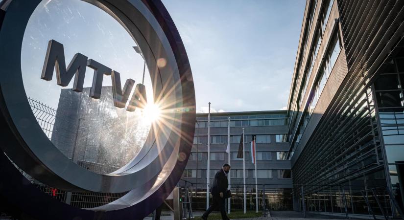 Háromezerszer említették Orbánt a köztévé híradójában, de így sem ő lett az első